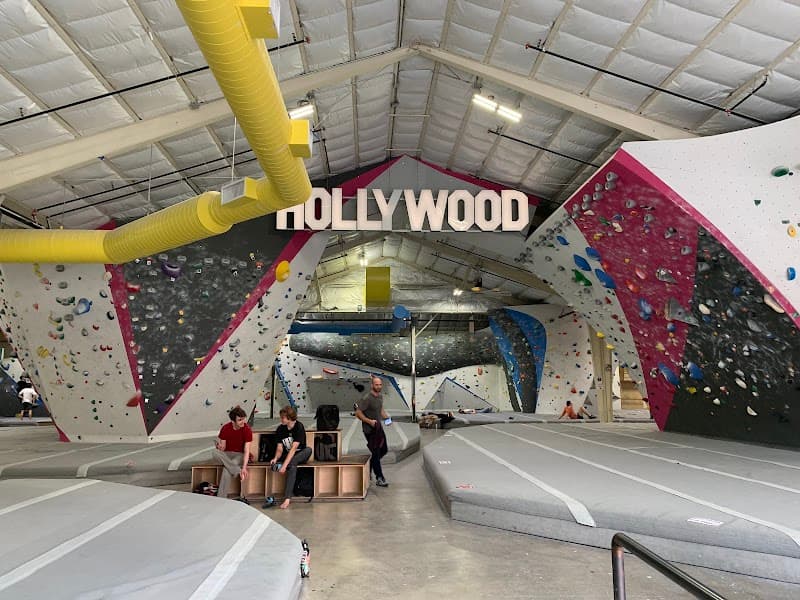 Hollywood Boulders