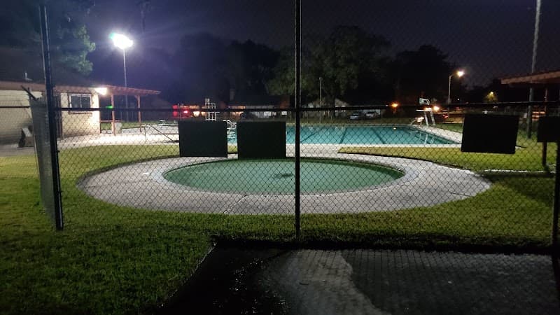 Inwood Pines Swimming Pools