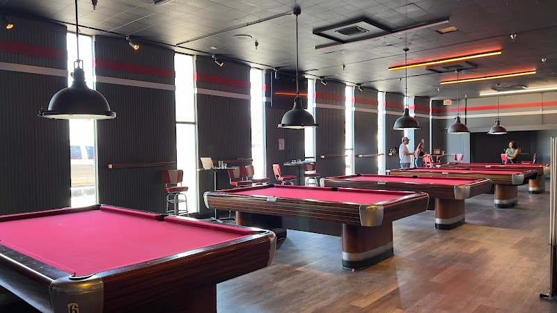 Lucky Strike Montebello